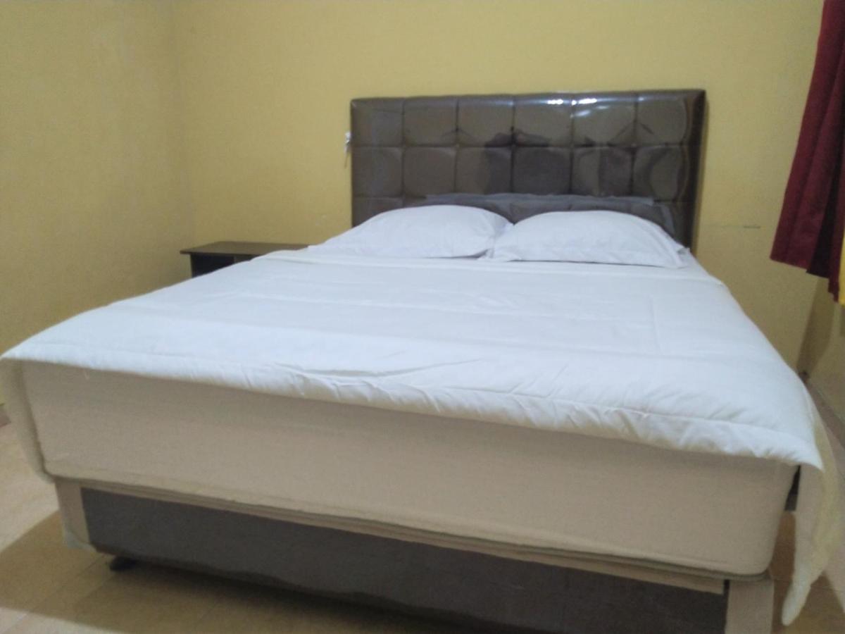 Hotel Pekalongan Syariah Mitra Reddoorz Exterior photo