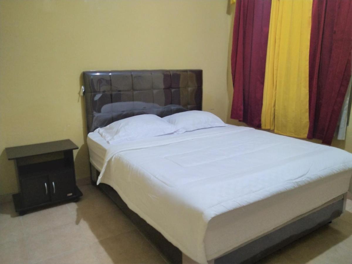 Hotel Pekalongan Syariah Mitra Reddoorz Exterior photo