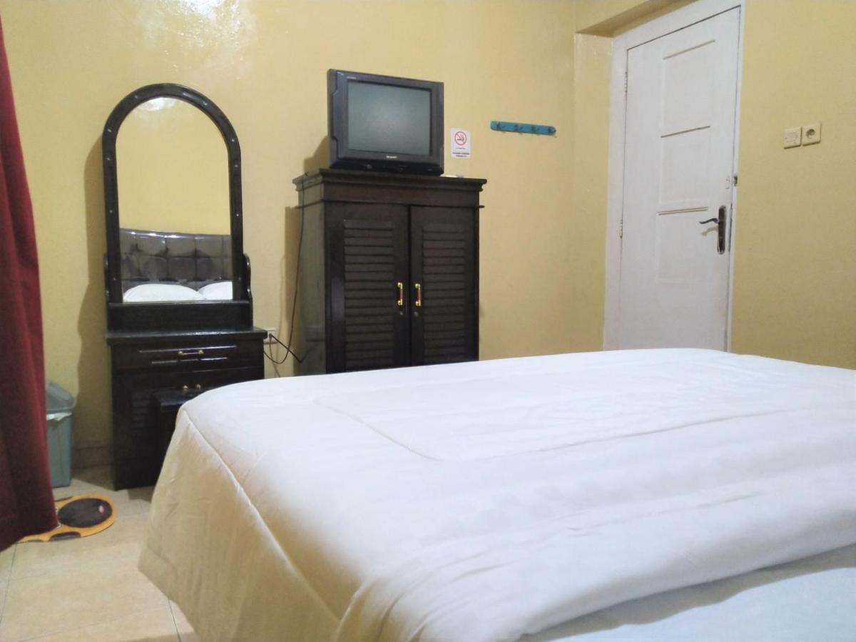Hotel Pekalongan Syariah Mitra Reddoorz Exterior photo