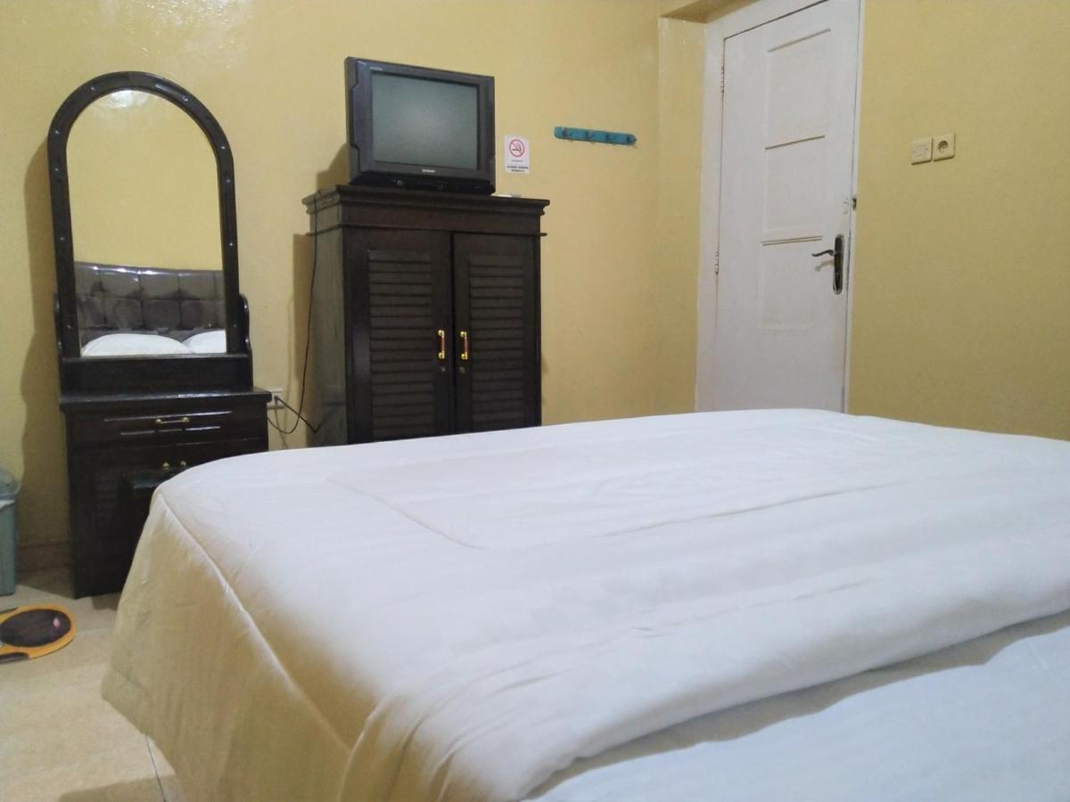 Hotel Pekalongan Syariah Mitra Reddoorz Exterior photo