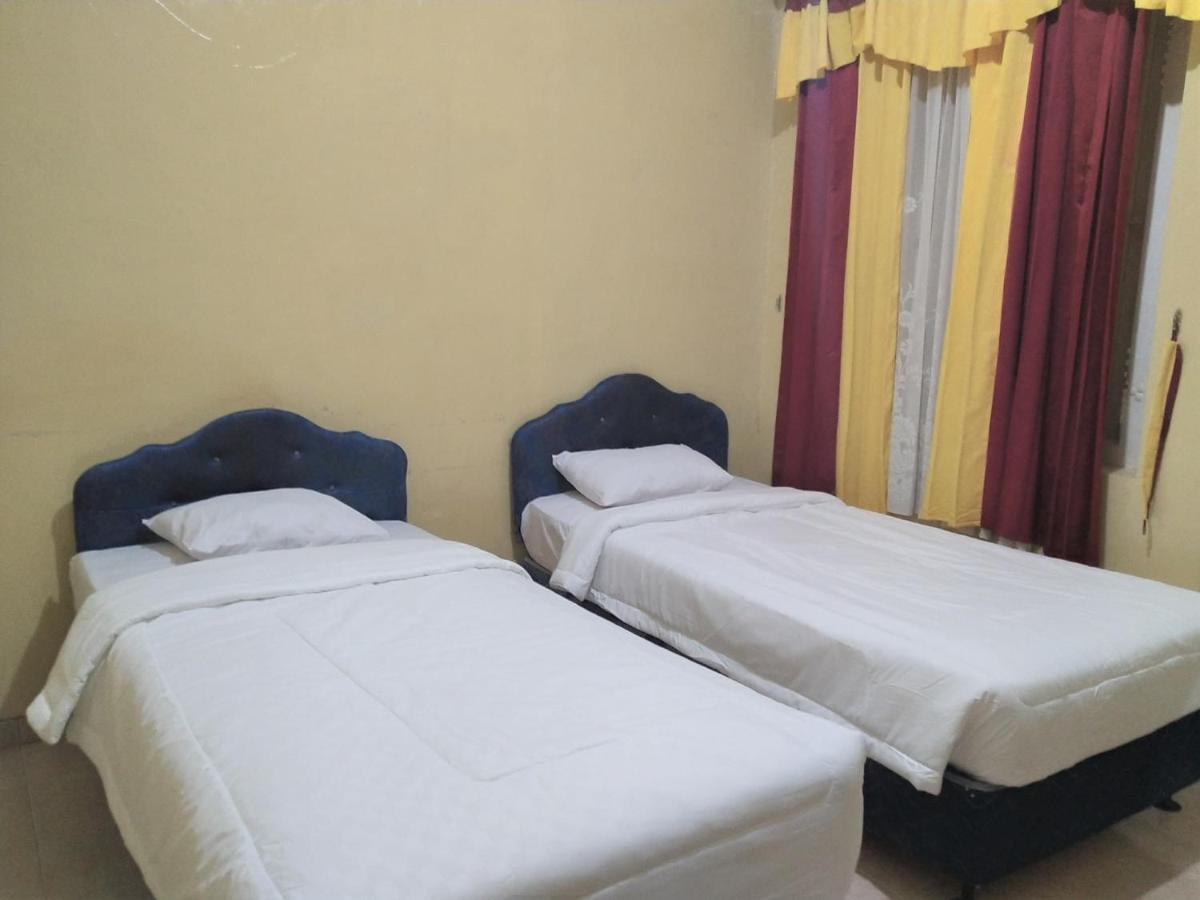 Hotel Pekalongan Syariah Mitra Reddoorz Exterior photo