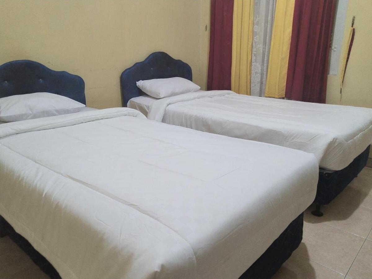 Hotel Pekalongan Syariah Mitra Reddoorz Exterior photo